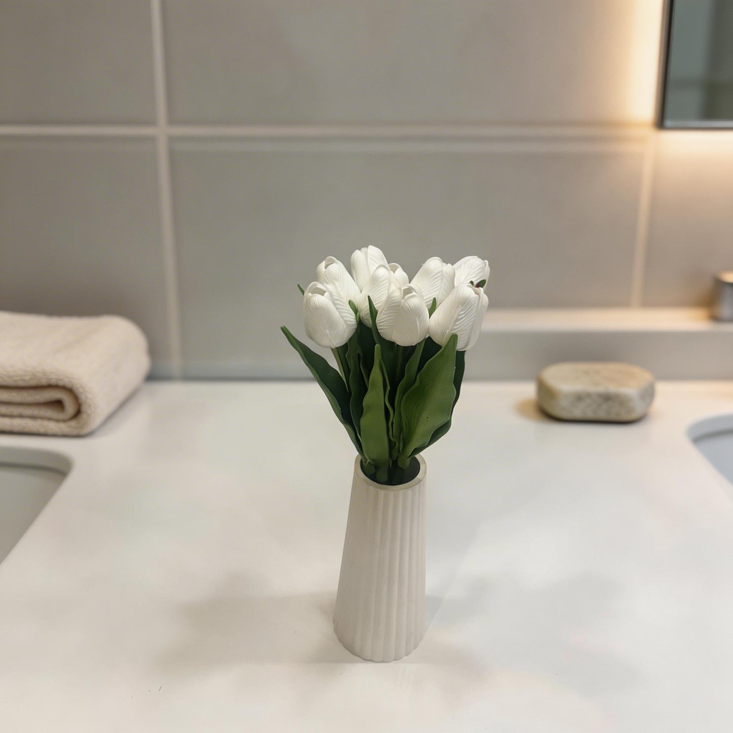 BEYAZ LATEX YAPAY LALE DEMETİ 8 Lİ BOY 32 CM